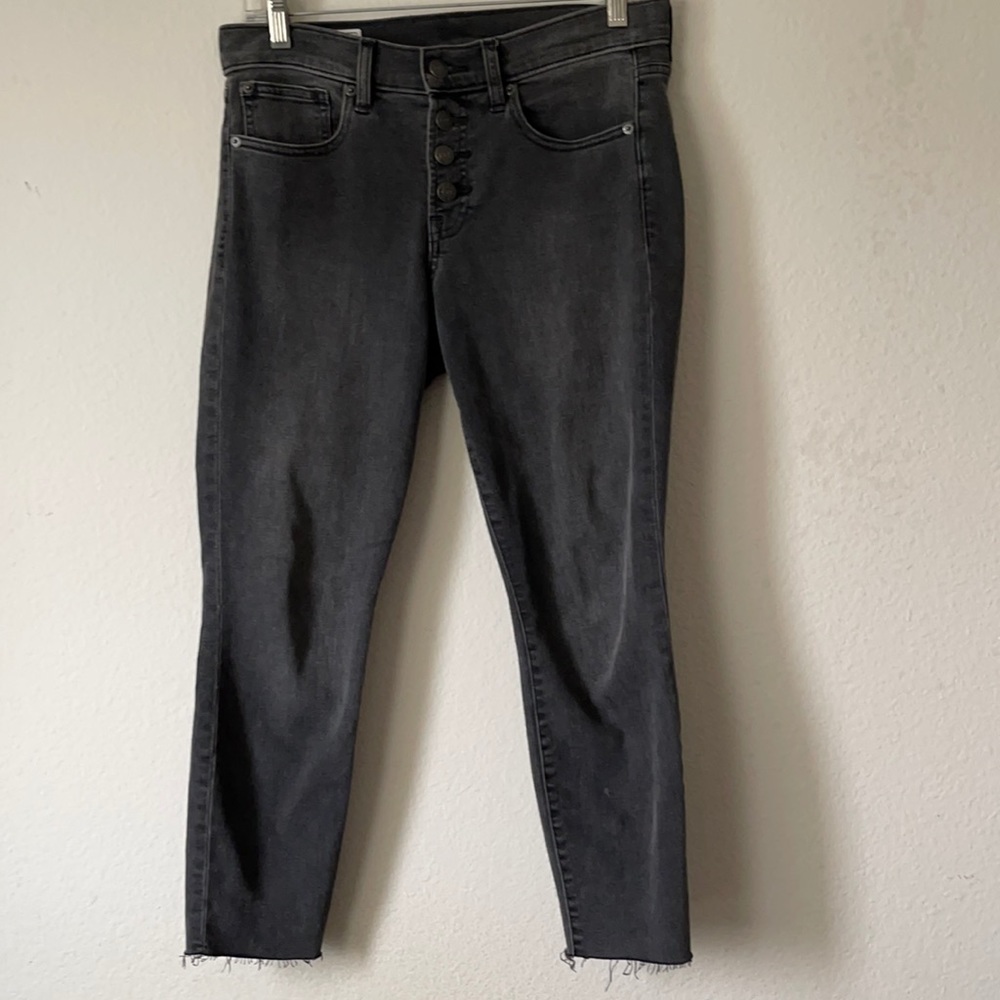 GAP’S brand . Size 28/ 6P. Color Gary